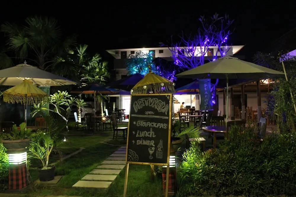 Naturela Uluwatu 2*,  Indonesien